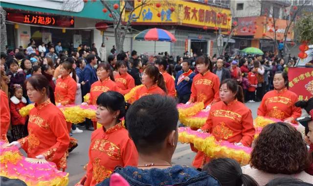 刚刚结束，陇县正月十五元宵节社火大型游演高清大图来咯！