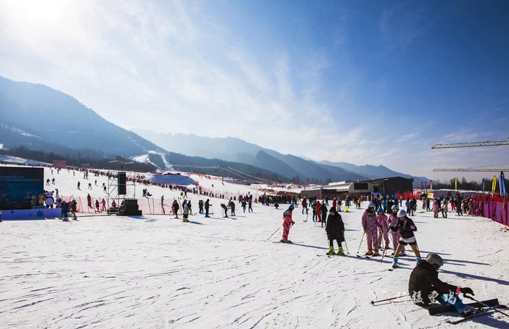 泡汤嬉雪闹年俗 冬玩宝鸡已启幕